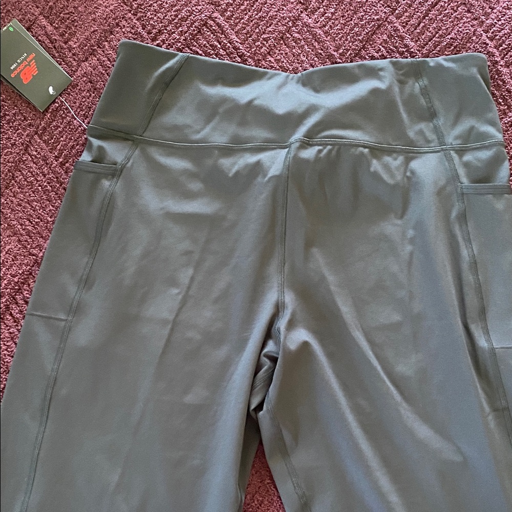 New Balance Black High-Waist Pocket Leggings - Picture 8 of 9